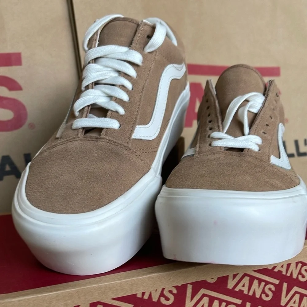 Vans Platform Sneakers Tan and White